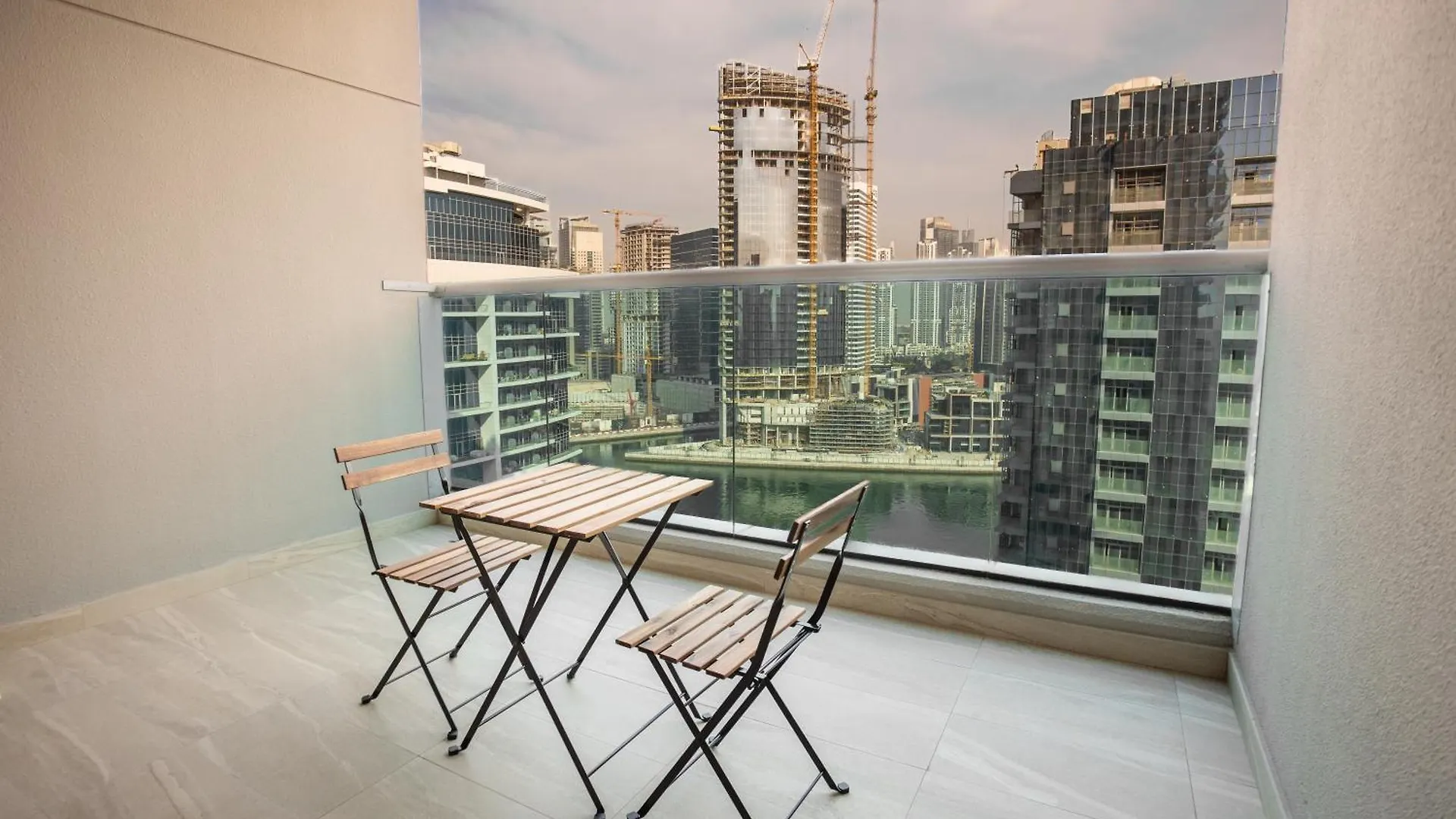 Elegant Studio In Elite Business Bay Dubai United Arab Emirates